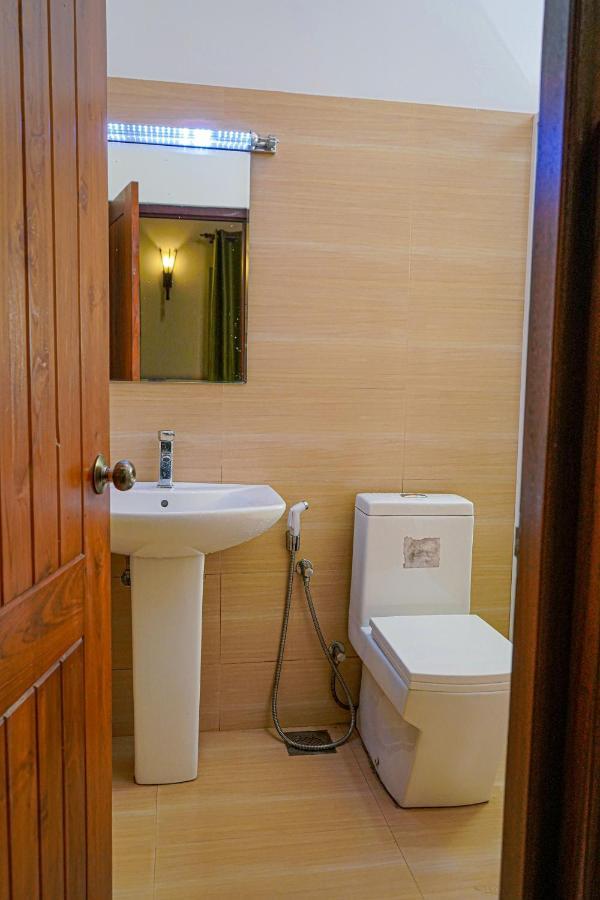 Blue Moon Residency Hotell Nuwara Eliya Exteriör bild