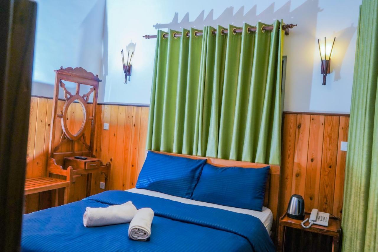 Blue Moon Residency Hotell Nuwara Eliya Exteriör bild